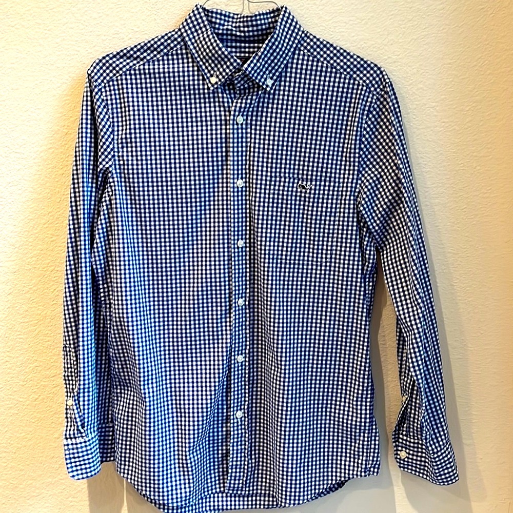 Vineyard Vines Blue Gingham long sleeve button down. Size M.  Great Condition!